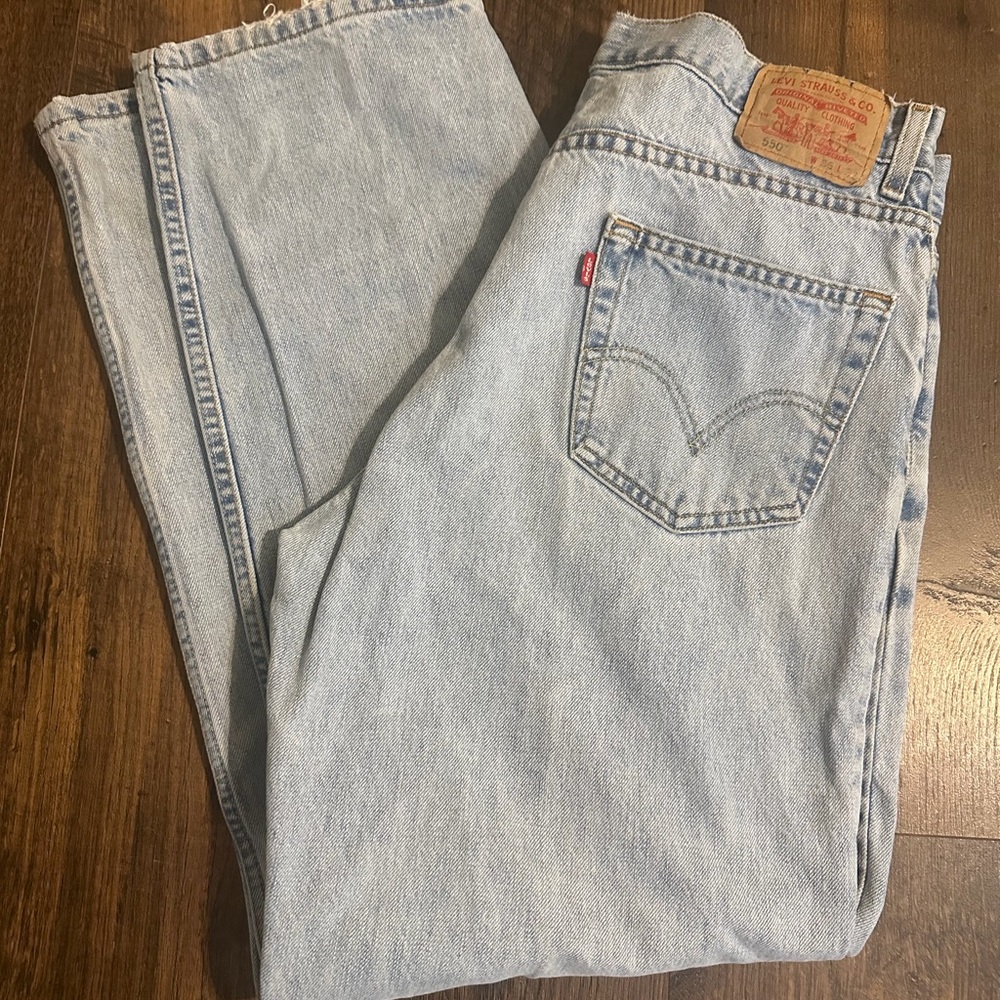 Levi's 550 Jeans Mens 36x32 Faded Wash Denim Relaxed Fit Straight Leg Classic